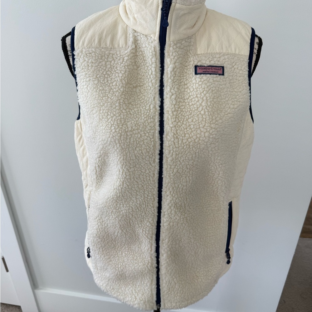 Vineyard Vines Women’s Quilted Sherpa Vest